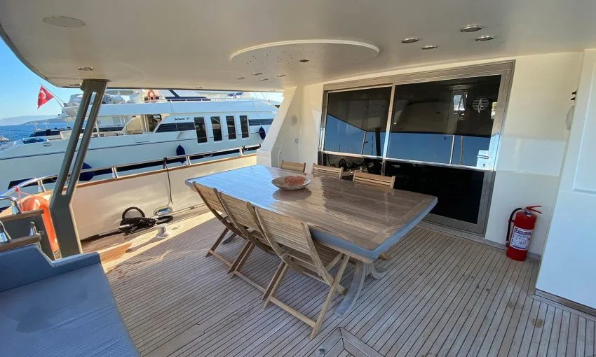 Luxury Motoryacht – 1 f