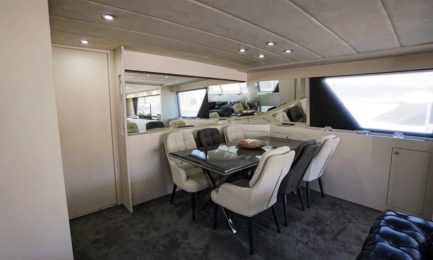 Luxury Motoryacht – 1 gh