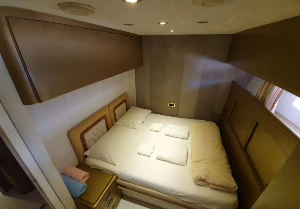Luxury Motoryacht – 4vv