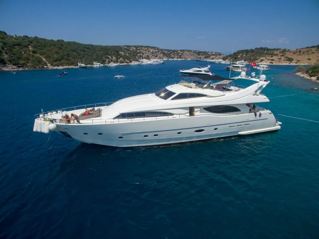 Luxury Motoryacht – 5 b