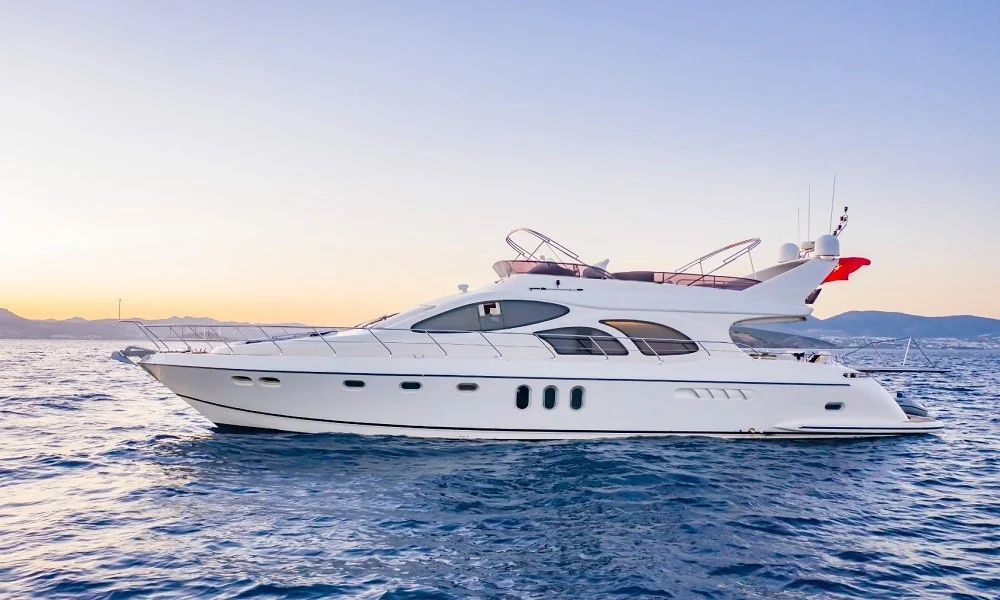 Luxury Motoryacht – 6 a