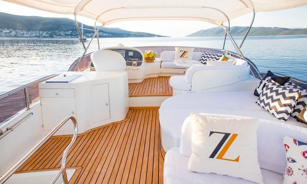 Luxury Motoryacht – 6 f
