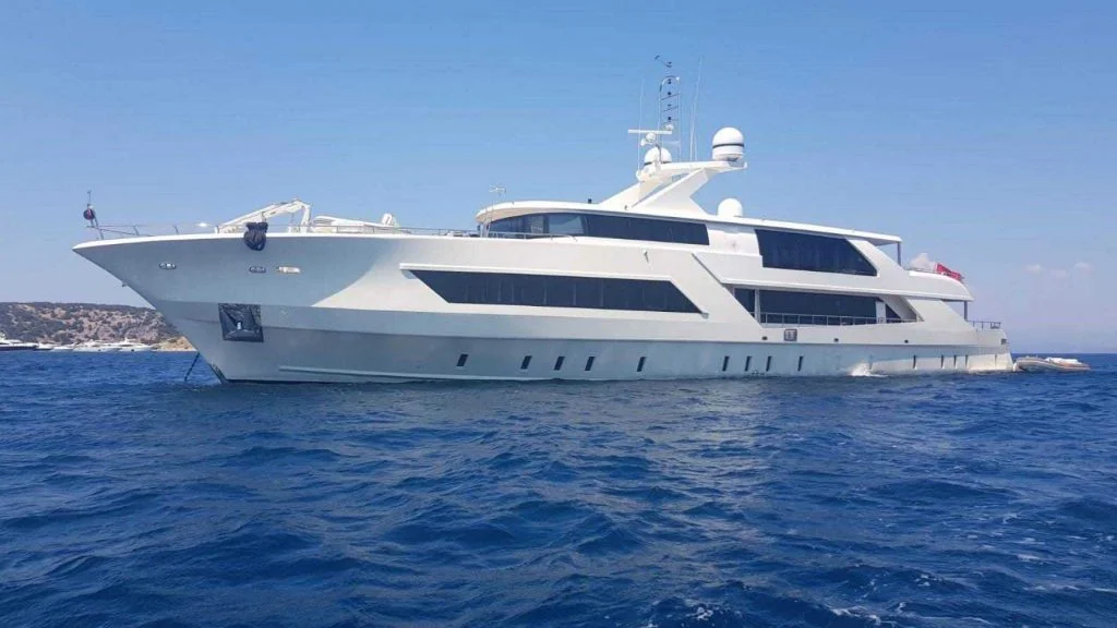 Luxury Motoryacht – 7 a
