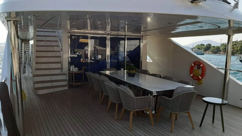 Luxury Motoryacht – 7ad