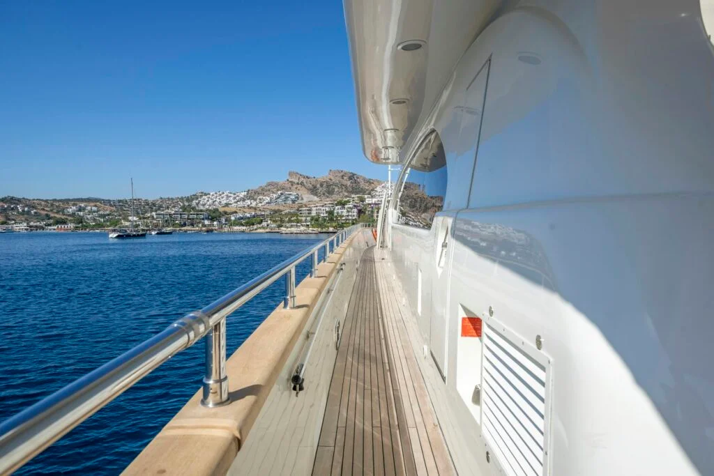 Luxury Motoryacht – 8 bv