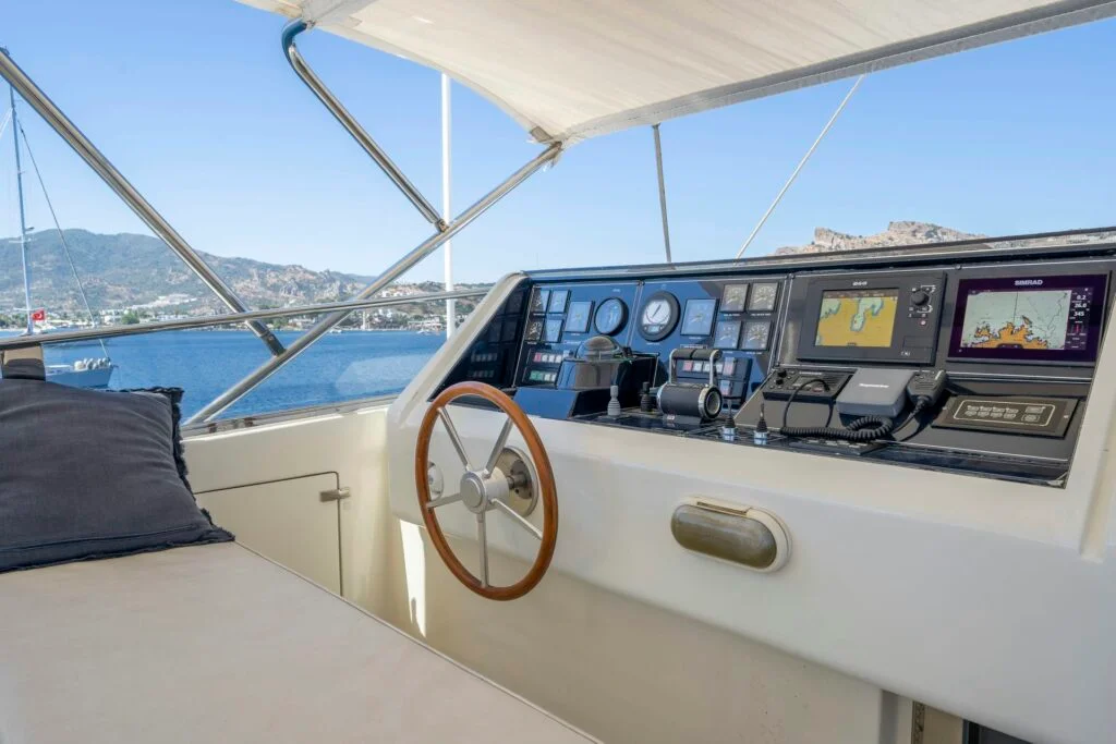 Luxury Motoryacht – 8ddd