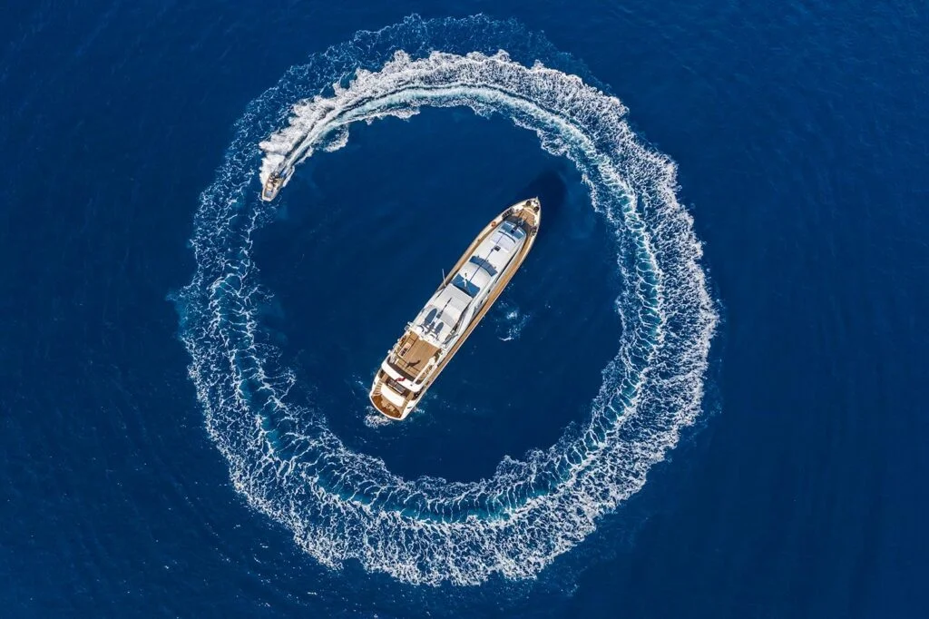 Luxury Motoryacht – 8vff