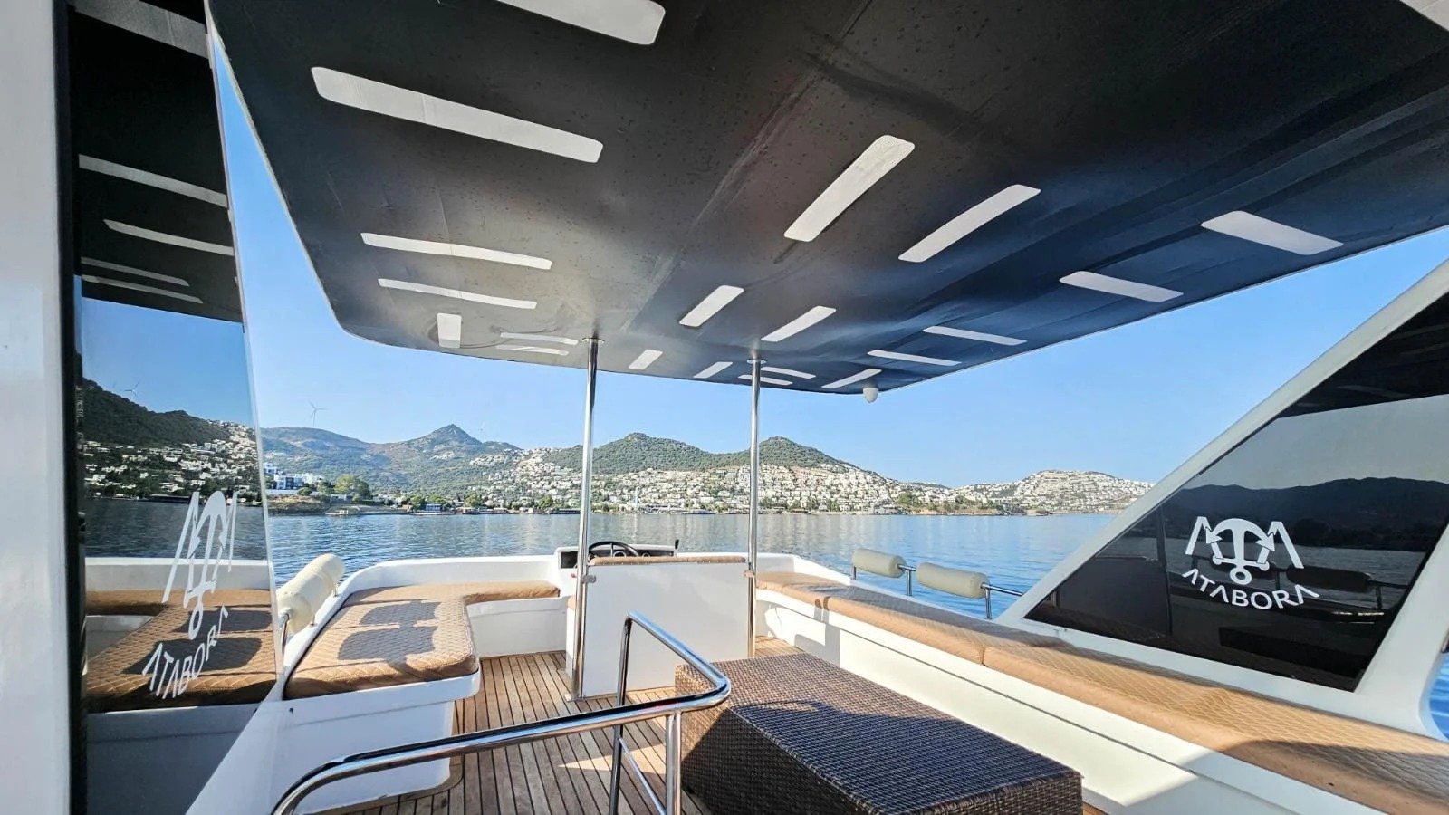 Lux Yacht Pearl (3)