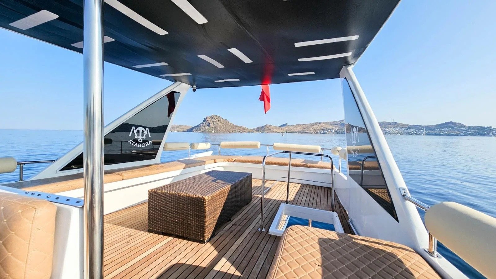 Lux Yacht Pearl (6)