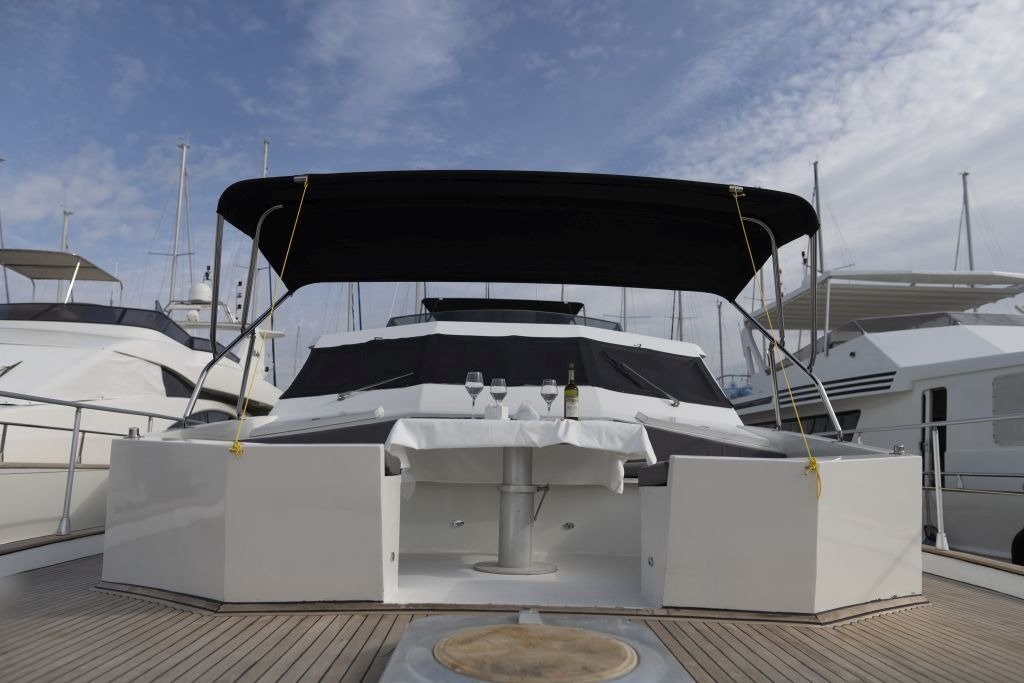 Ultra Lux yacht 11 (1)
