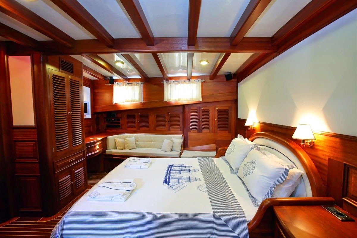 Yacht Blue Star (3)