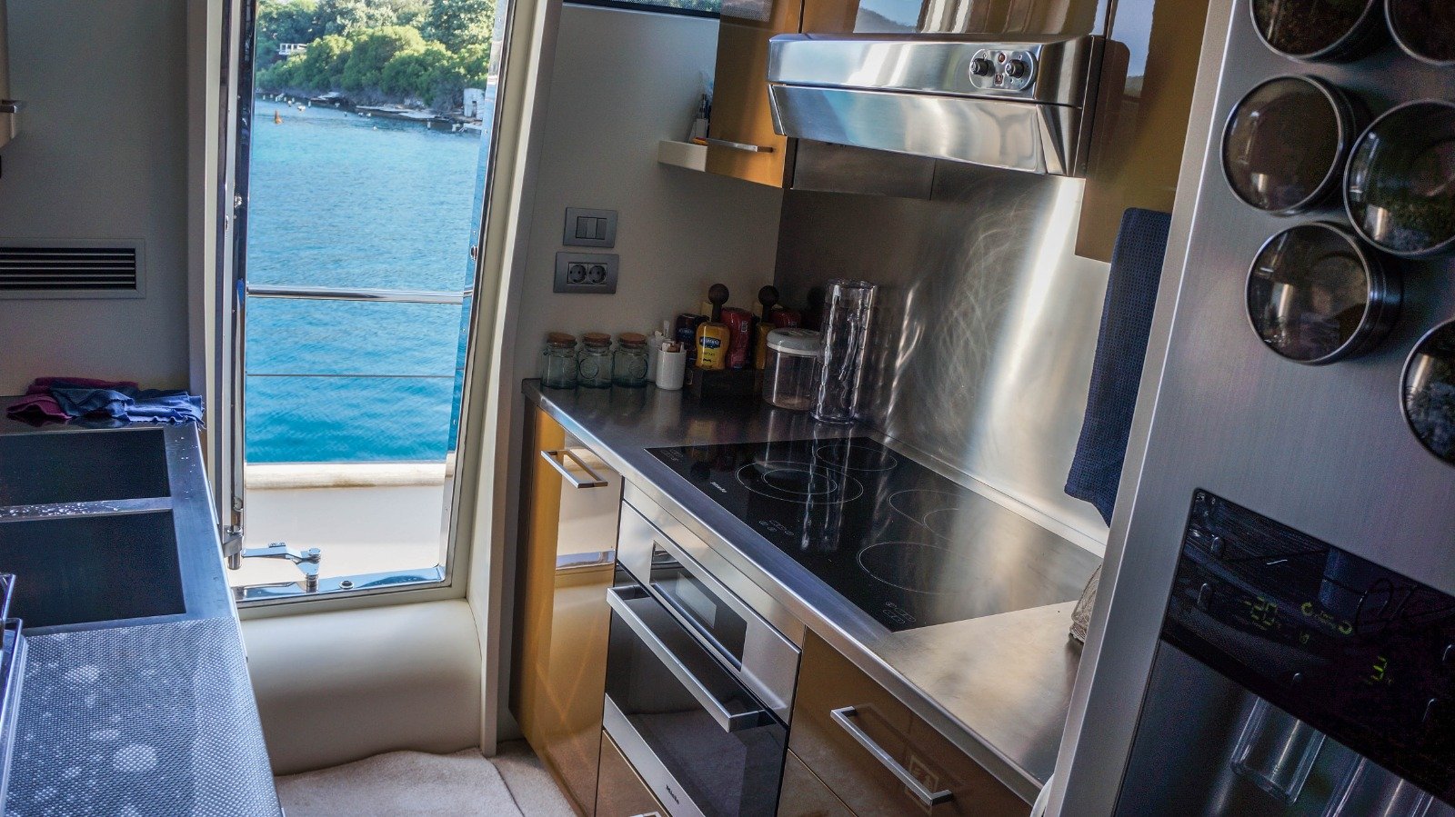 Yacht Northern Escape (9)