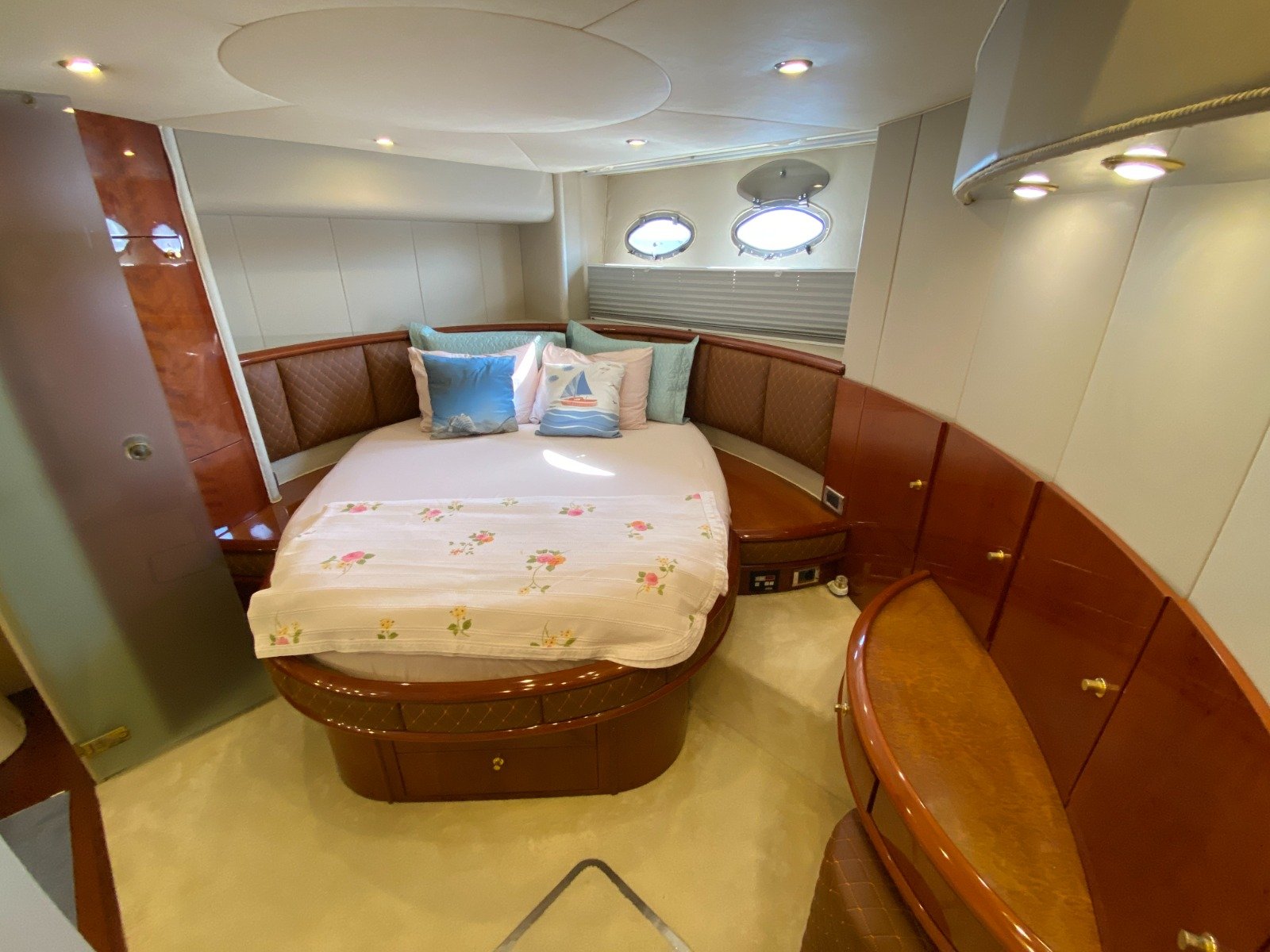 motoryacht Ghost (12)