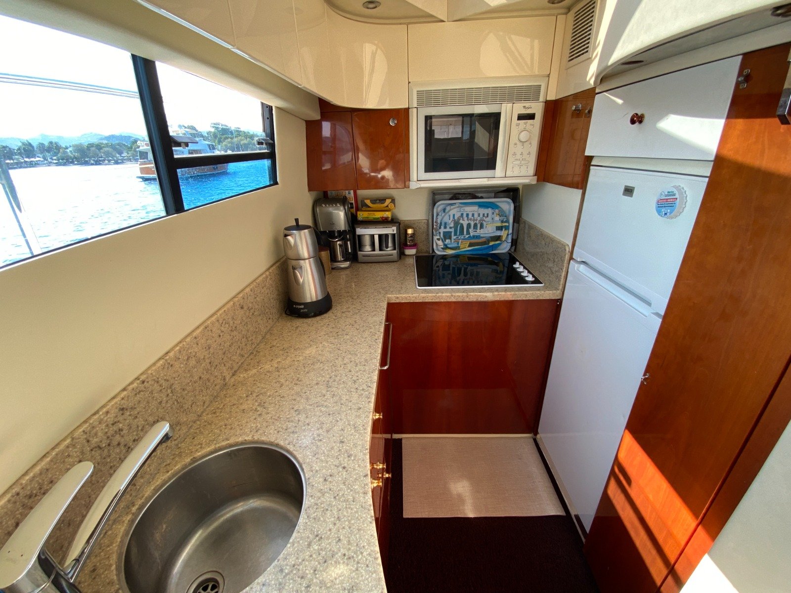 motoryacht Ghost (22)