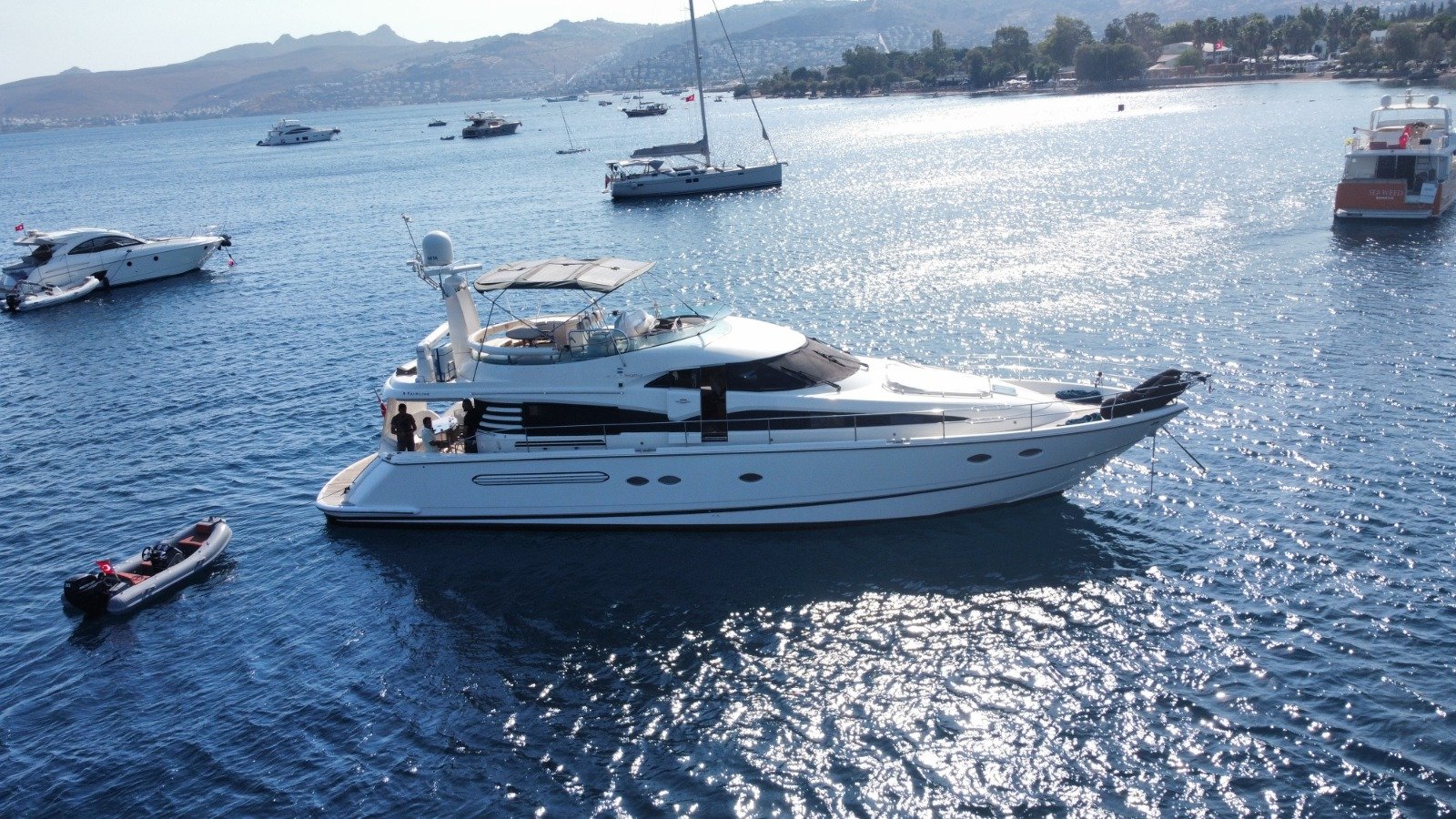 motoryacht Ghost (3)