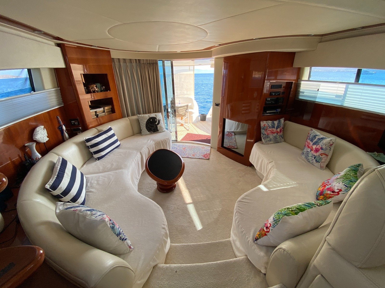 motoryacht Ghost (5)