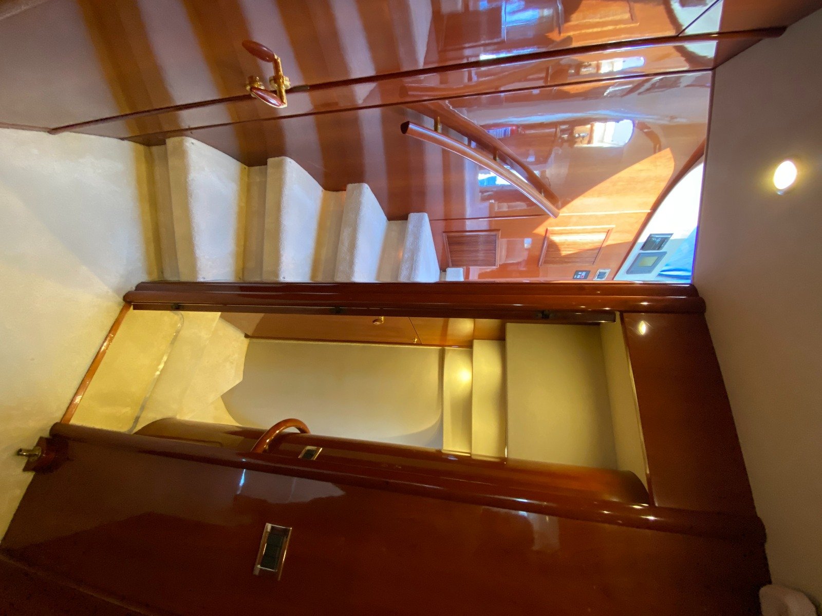 motoryacht Ghost (8)